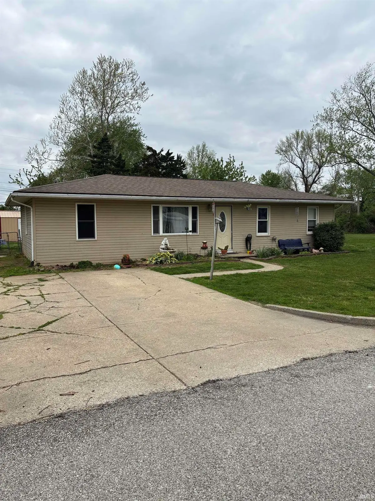 337 N Alden Drive, Vincennes, IN 47591 - #1