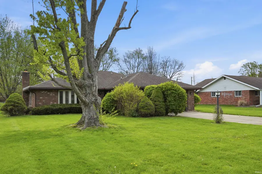 304 N Bayberry Lane, Muncie, IN 47304 - #2