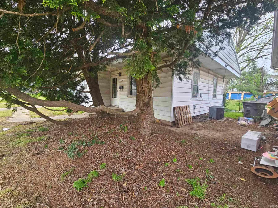 833 S 13th Street, Vincennes, IN 47591 - #2
