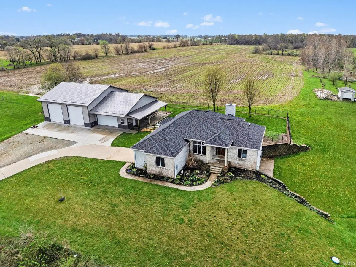 4715 W 200 South Road, Warsaw, IN 46580 - #1