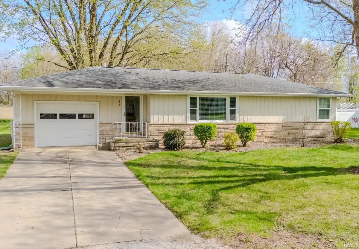 209 E Lewis Street, Swayzee, IN 46986 - #1