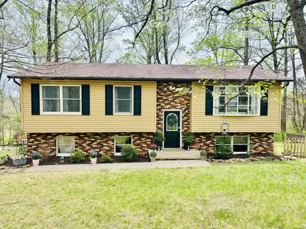 1191 N Lawrence Hollow Drive, Bloomfield, IN 47424
