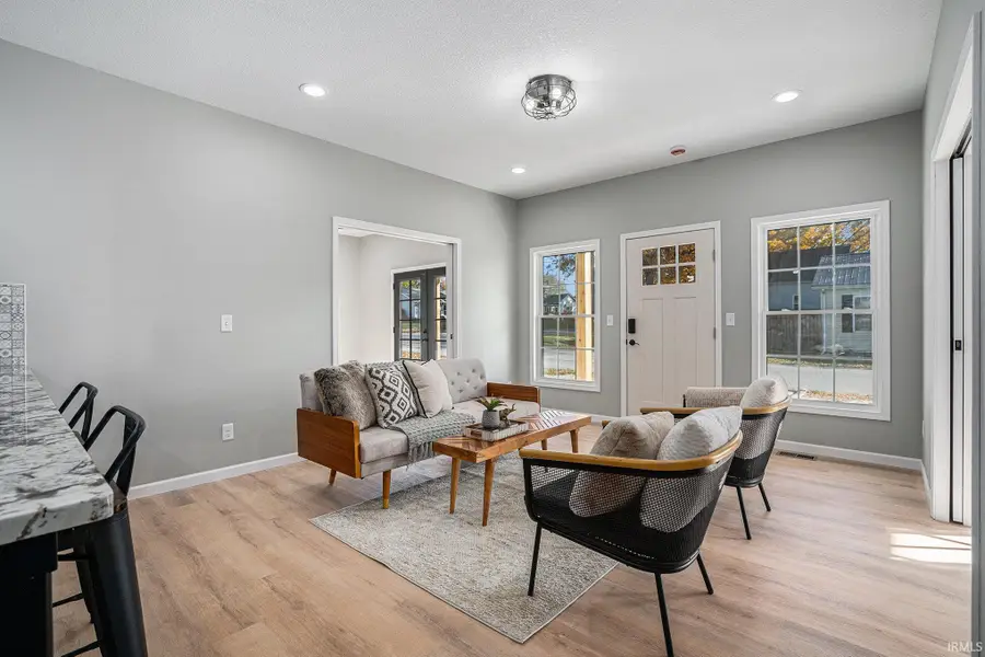 102 S Seventh Street, Pierceton, IN 46562 - #3