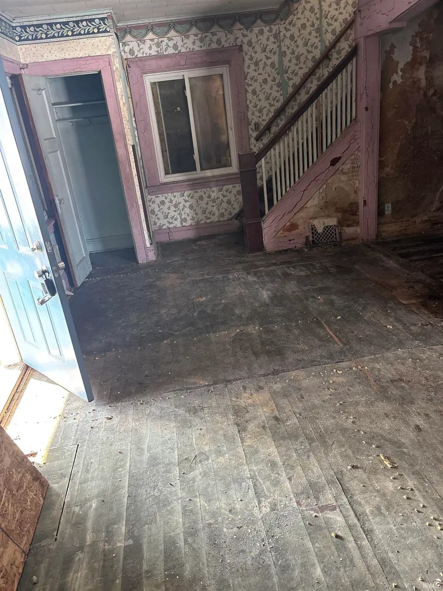 625 E Dubail Avenue, South Bend, IN 46613 | Joyful Living by BHGRE