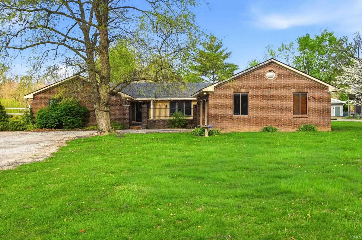 592 N 700 W, Greenfield, IN 46140 - #1