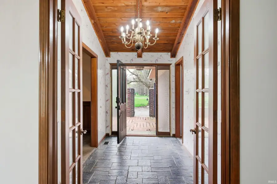 592 N 700 W, Greenfield, IN 46140 - #3