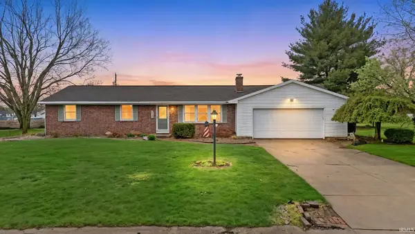 1402 Sunset Drive, Winona Lake, IN 46590