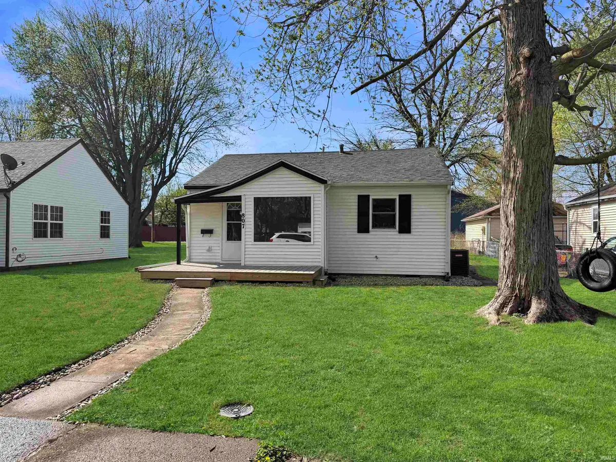 807 W Mcclurg Street, Frankfort, IN 46041 - #1