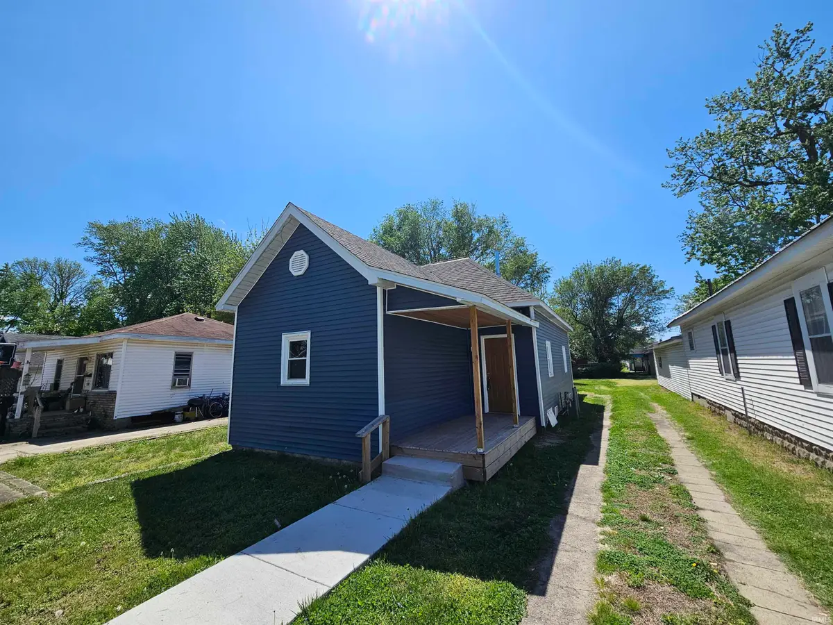 115 E Jefferson Avenue, Vincennes, IN 47591 - #1