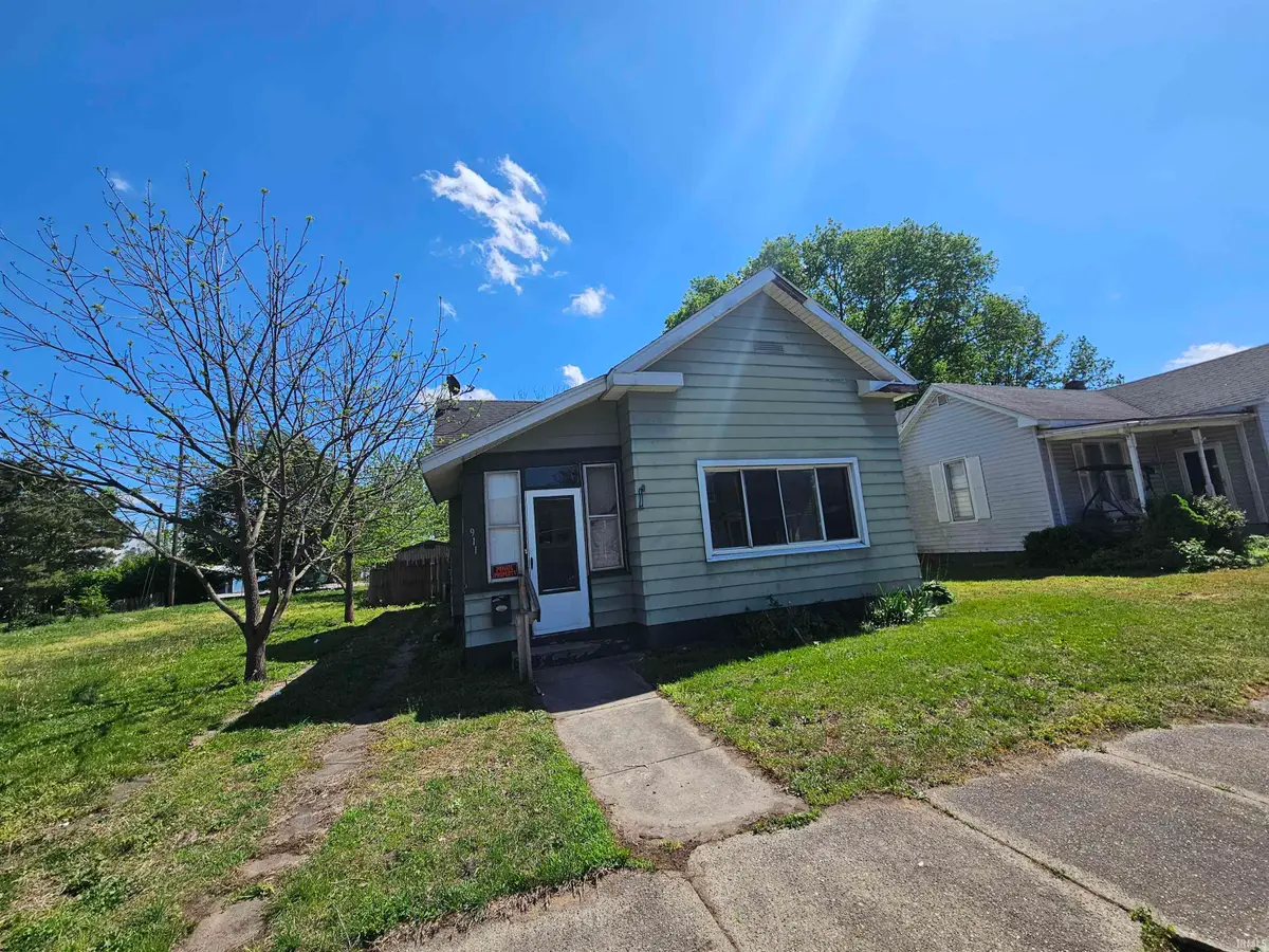 911 N 9th Street, Vincennes, IN 47591 - #1