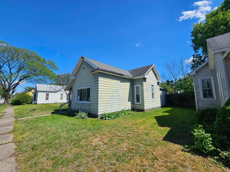911 N 9th Street, Vincennes, IN 47591 - #2