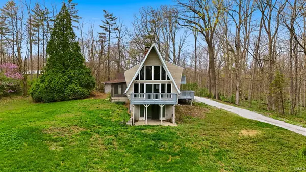 11480 N Roanoke Road, Roanoke, IN 46783