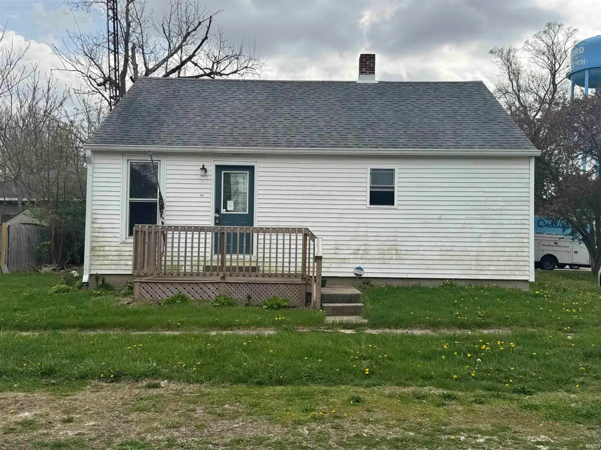 302 E Smith Street, Oxford, IN 47971 - #1