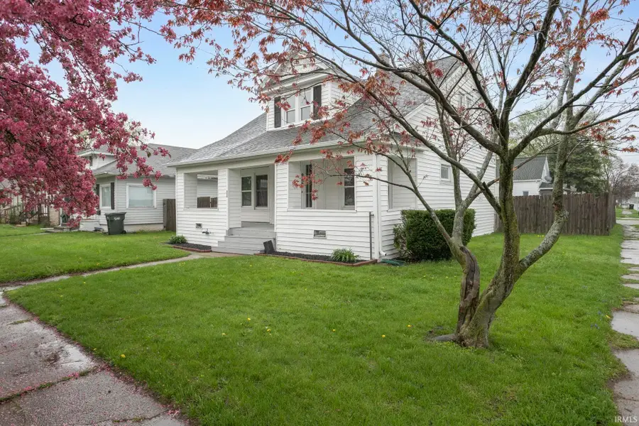 946 S 28th Street, South Bend, IN 46615 - #2