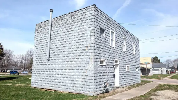 1745 E Market Street, Huntington, IN 46750