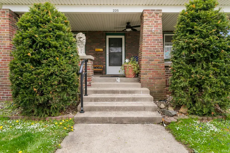 225 E South Street, Bremen, IN 46506 - #2