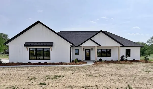 134 Garrett Avenue, Loogootee, IN 47553