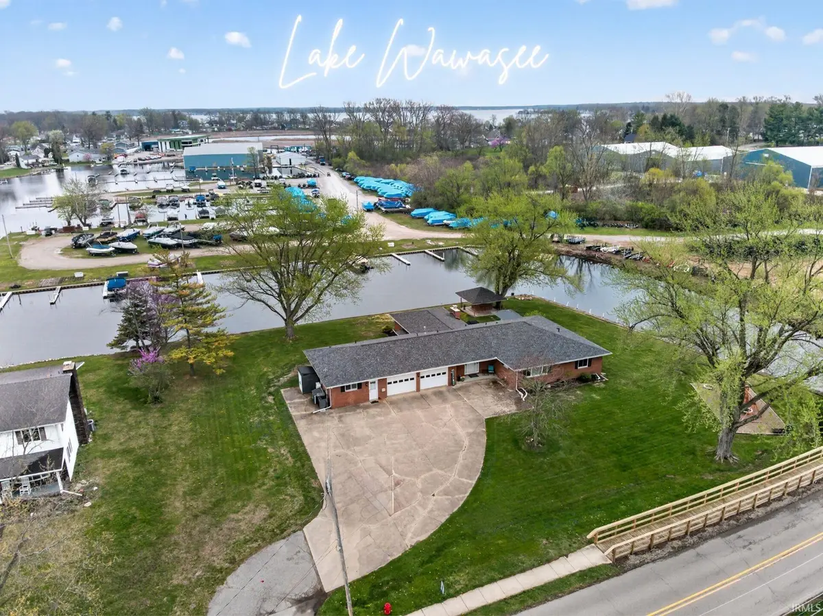 714 S Harkless Drive, Syracuse, IN 46567 - #1