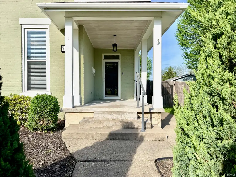 723 N Chestnut Street, Seymour, IN 47274 - #3