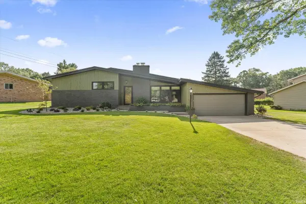 53105 Osage Drive, South Bend, IN 46637