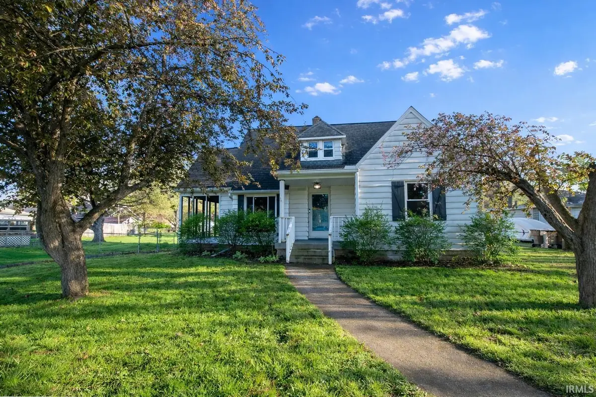 1423 S Strong Avenue, Elkhart, IN 46514 - #1