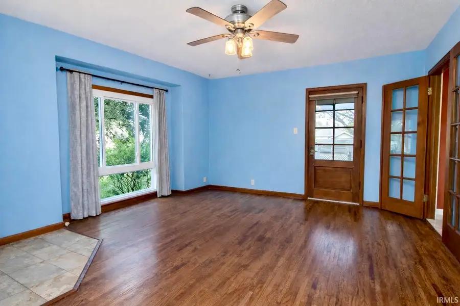 1423 S Strong Avenue, Elkhart, IN 46514 - #3