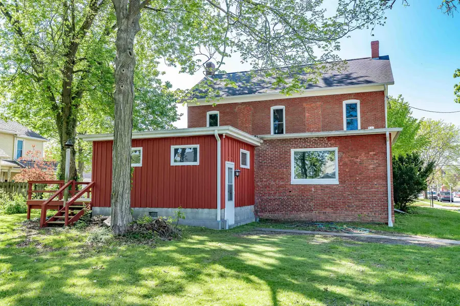 202 E 3rd Street, North Manchester, IN 46962 - #2