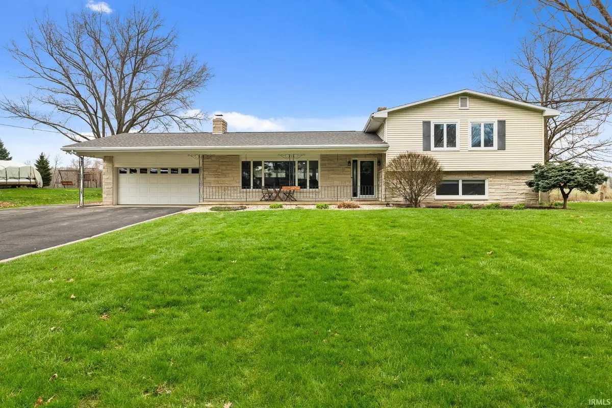 1705 E Springhill Road, Warsaw, IN 46580 - #1