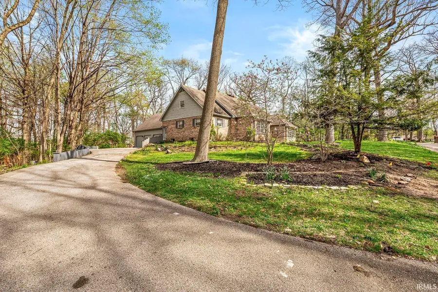 2239 Topswood Lane, South Bend, IN 46614 - #2