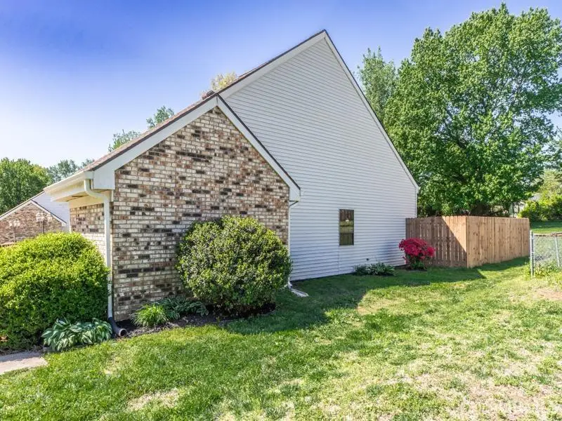 5611 Maple Lane, Newburgh, IN 47630 - #3