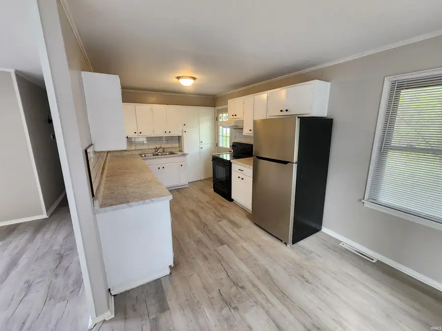 1150 E Olmstead Avenue, Evansville, IN 47711 - #3