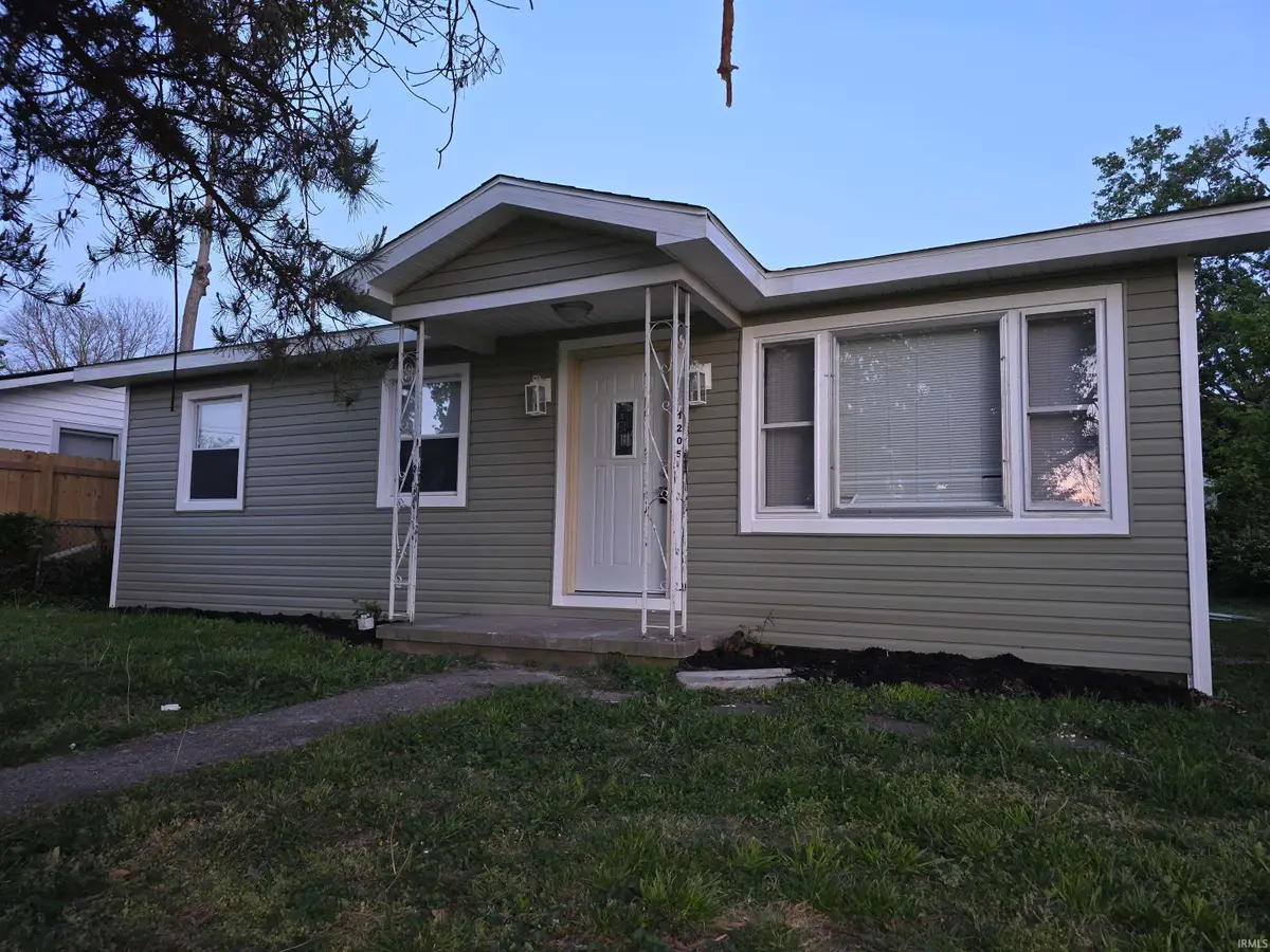 1205 N 14th Street, Vincennes, IN 47591 - #1