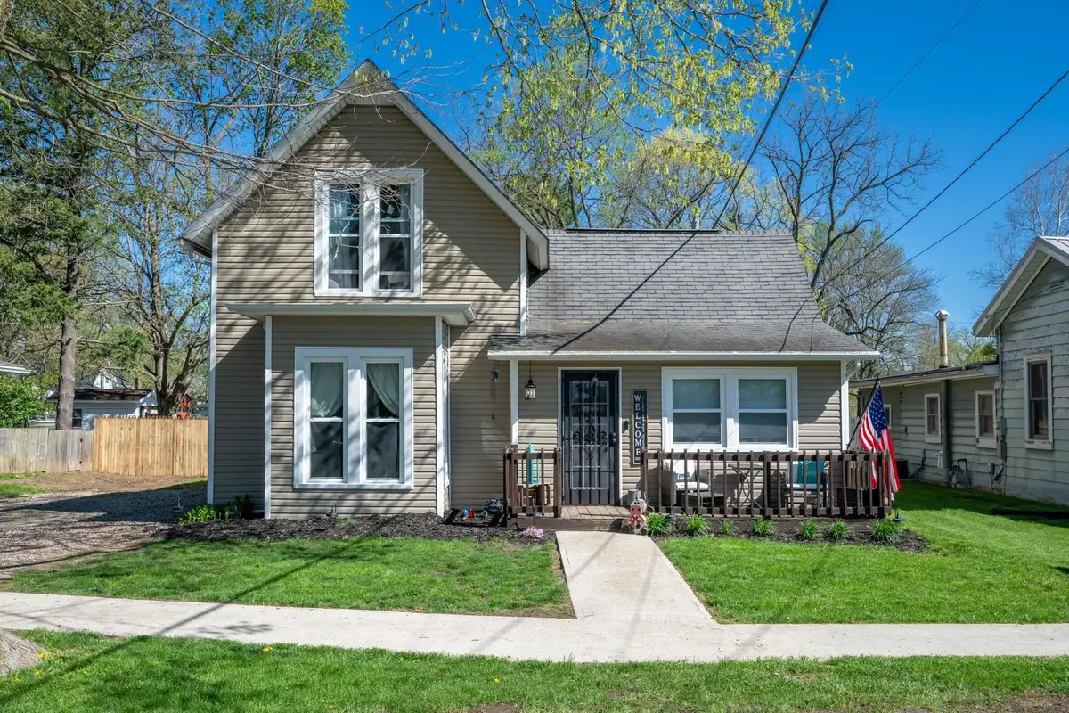 107 W Fourth Street, Milford, IN 46542 - #1