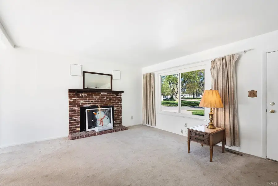 906 Buckingham Drive, Fort Wayne, IN 46825 - #2