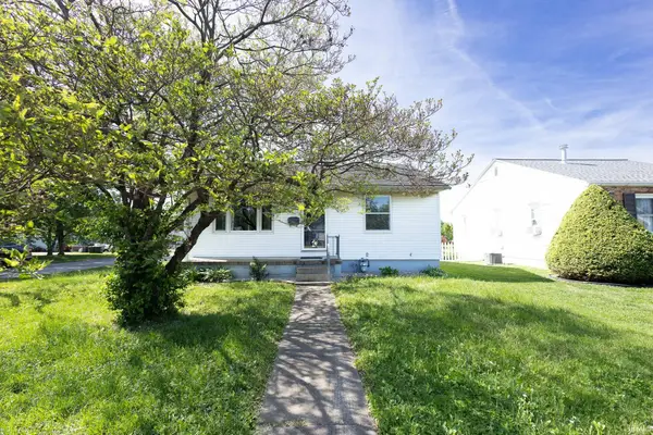 3200 Edgewood Drive, Evansville, IN 47712