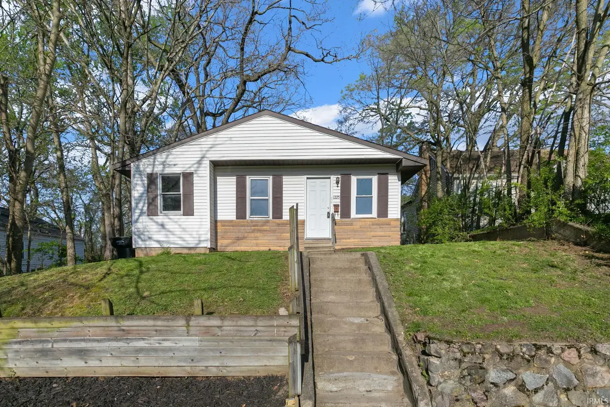 1225 S 27th Street, South Bend, IN 46615 - #1