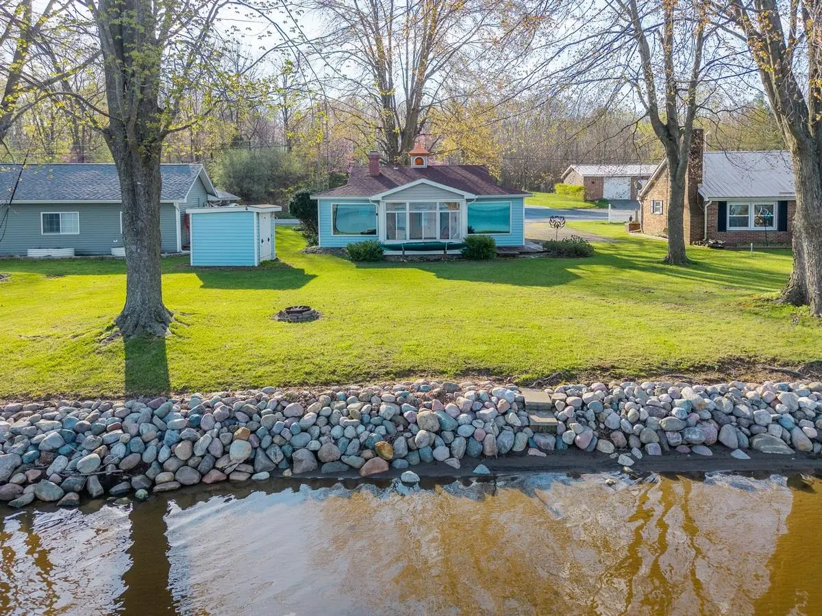 520 Lane 201 Ball Lk, Hamilton, IN 46742 - #1