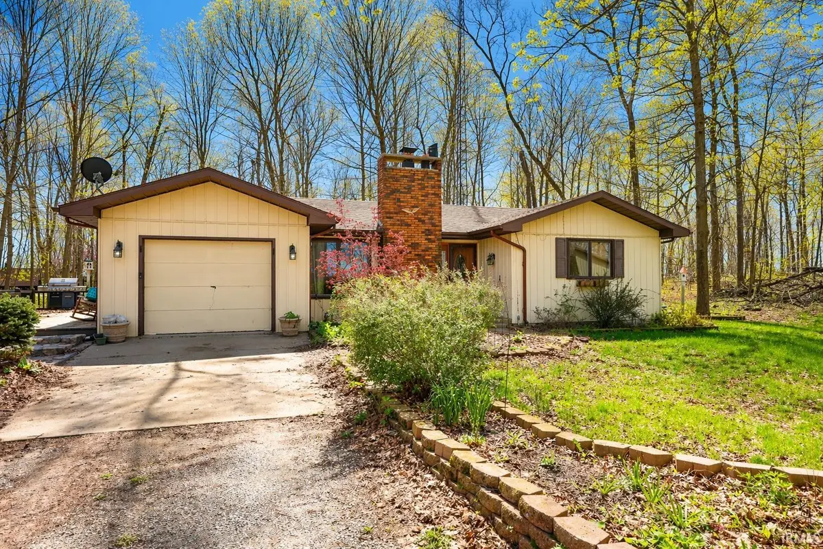 8425 W 300 N, Angola, IN 46703 - #1