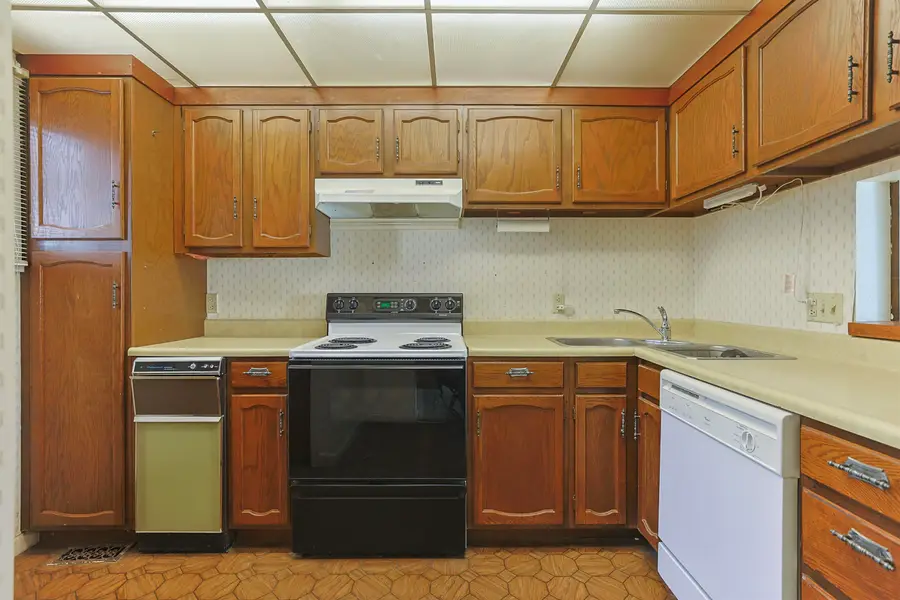 18133 Stoneridge Street #C, South Bend, IN 46637 - #2