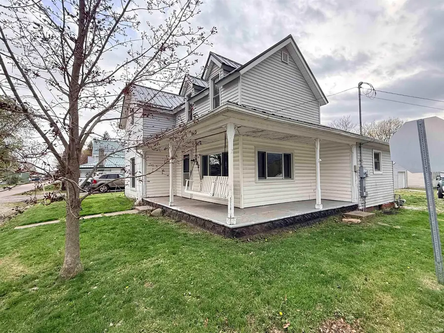 302 Main Street, La Paz, IN 46537 - #2