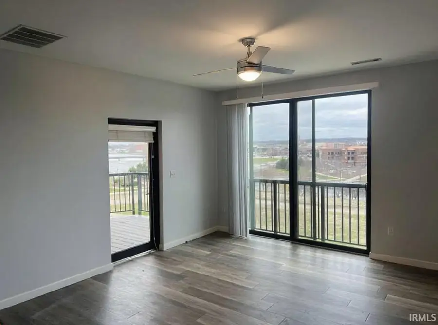 116 W Mishawaka Avenue #311, Mishawaka, IN 46545 - #3