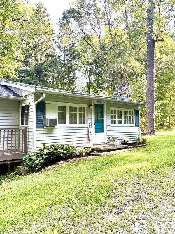 320 Lane 110, Hamilton, IN 46742