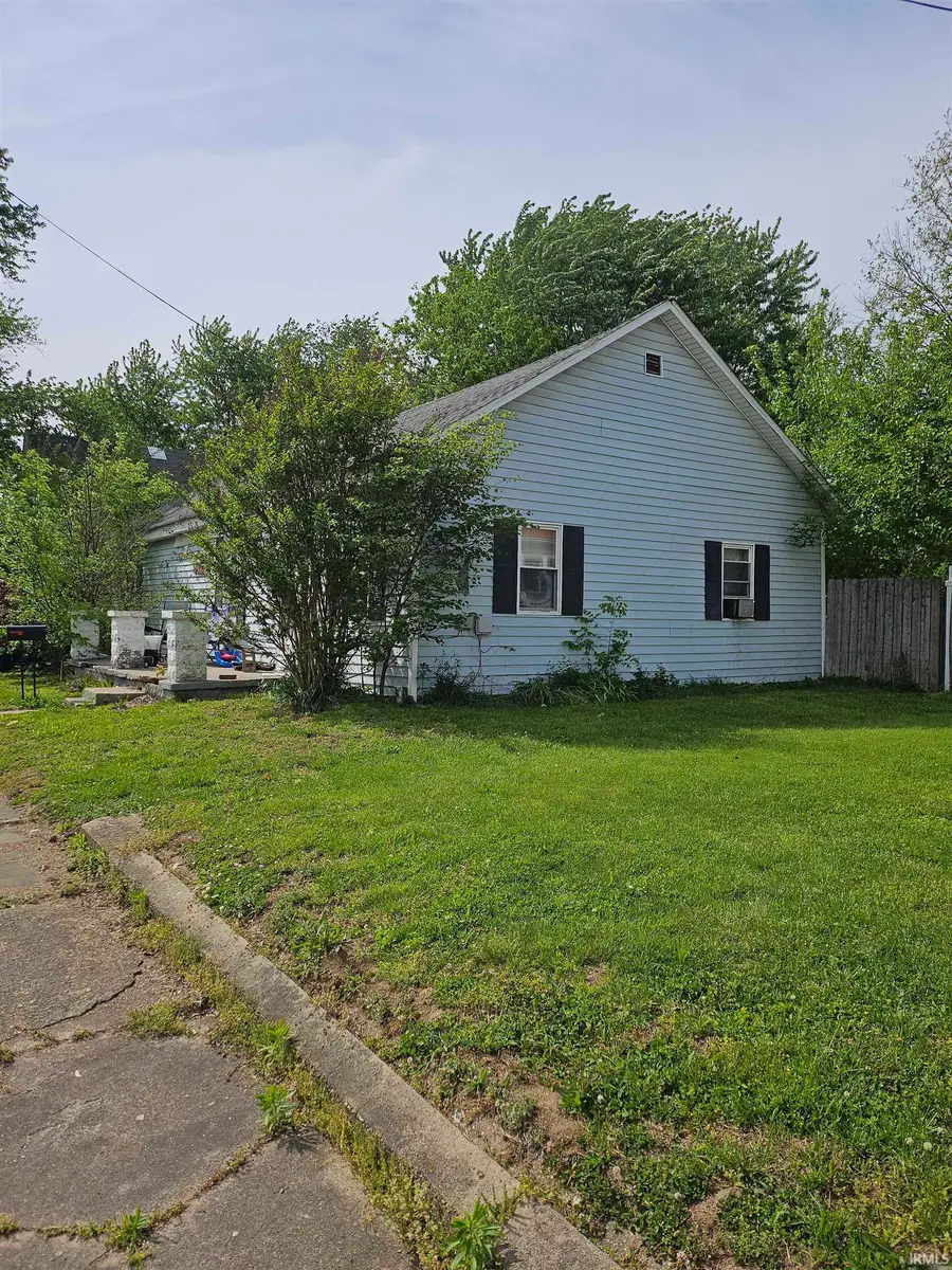 526 E Emerson Street, Princeton, IN 47670 - #2