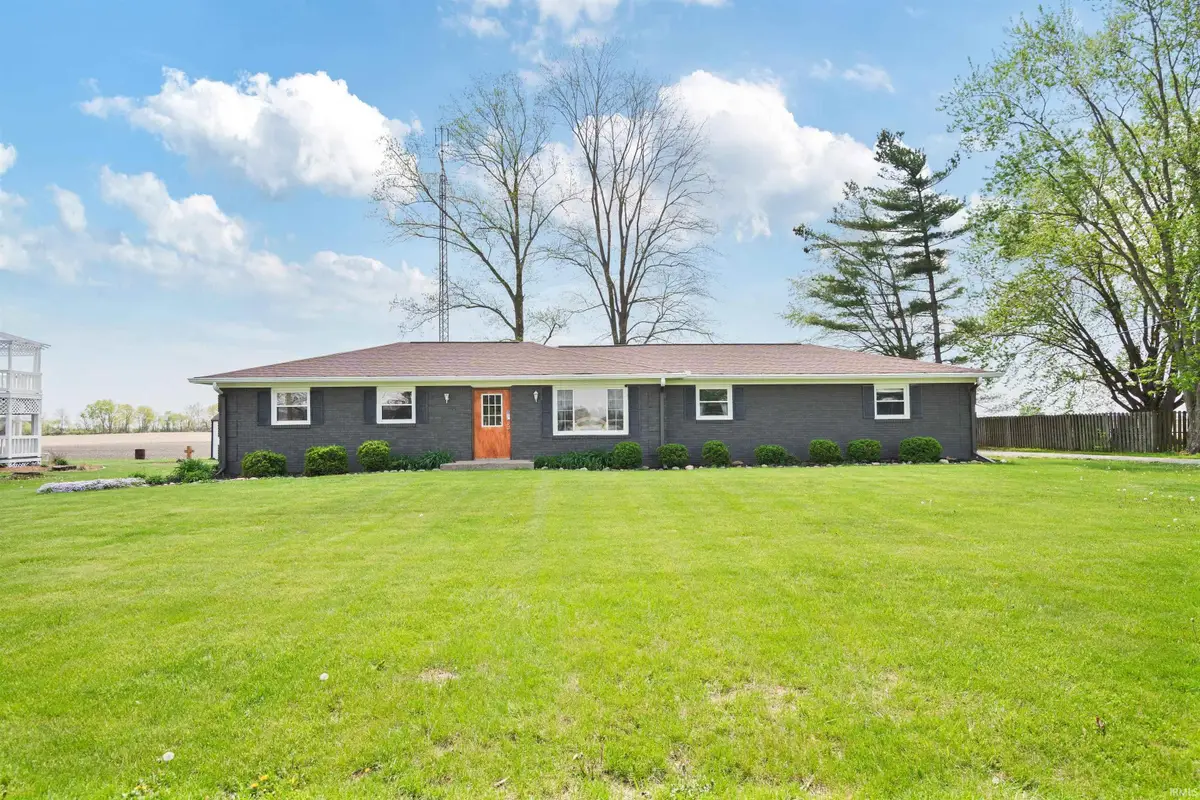 8696 E State Road 18, Galveston, IN 46932 - #1