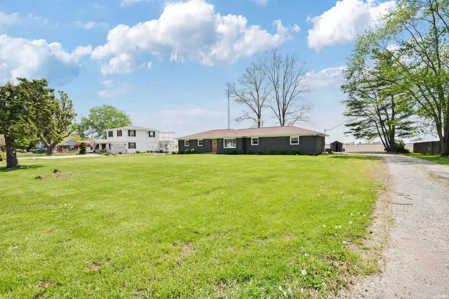 8696 E State Road 18, Galveston, IN 46932 - #2