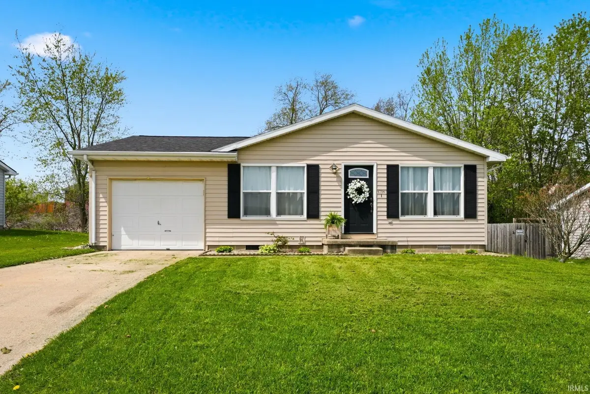 1716 S West Point Drive, Warsaw, IN 46580 - #1