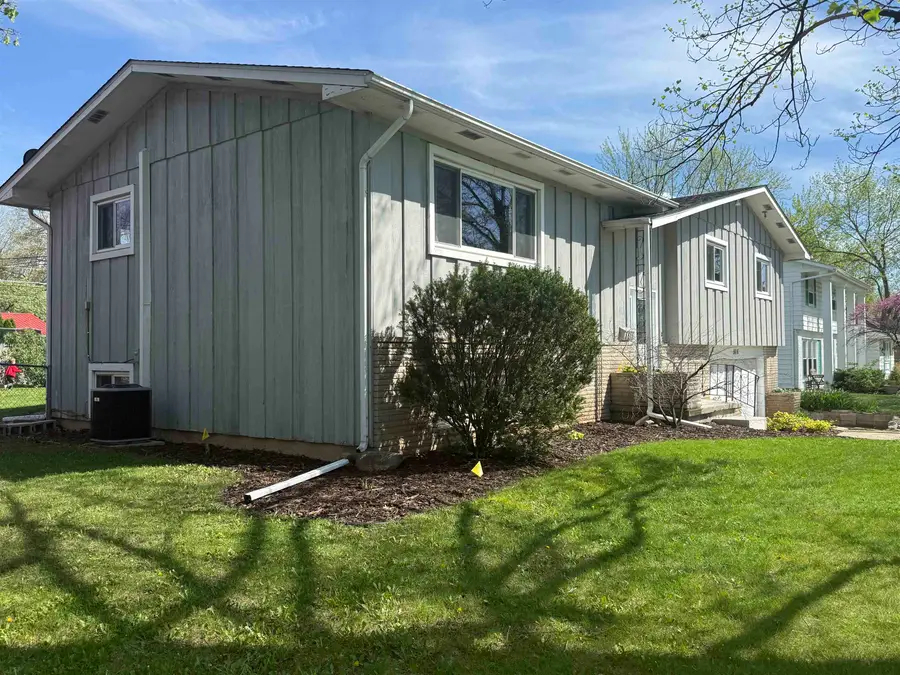 5616 Dartmouth Drive, Fort Wayne, IN 46825 - #3