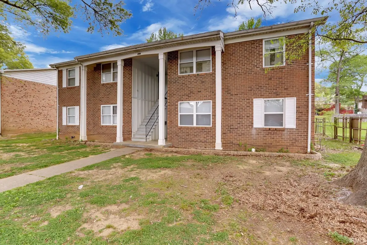 706 Village Lane, Newburgh, IN 47630 - #1