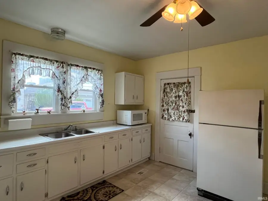 9360 S 300 E Road, Amboy, IN 46911 - #3