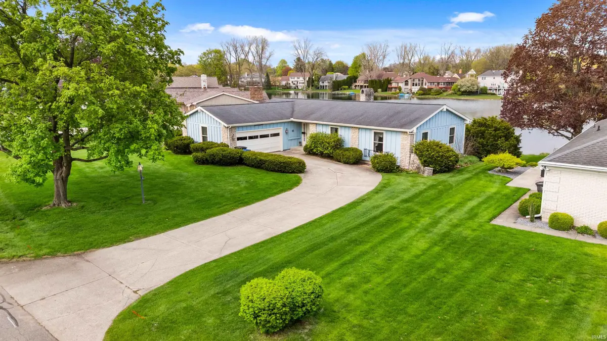 1604 East Lake Dr West, Elkhart, IN 46514 - #1